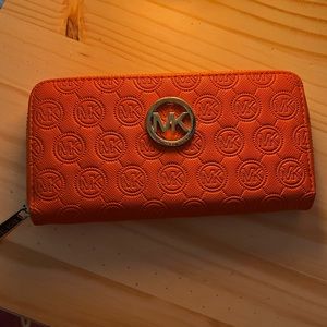 Michael kors wallet